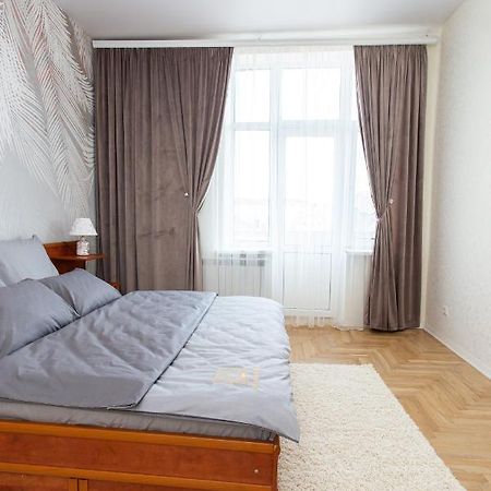 Центр Просторі Апартаменти, Поруч Площа Ternopil Exterior photo